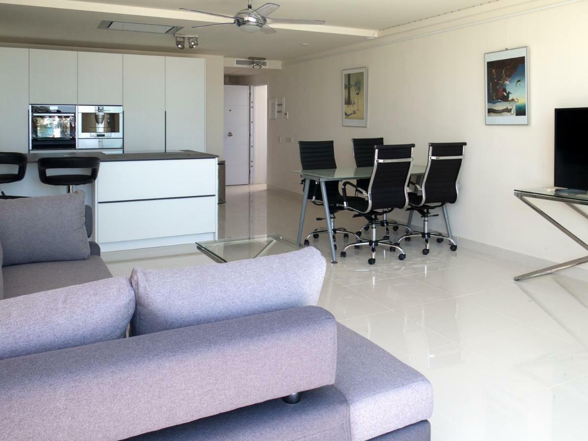 Апартаменты Front Port Line Sleeps 6 Марбелья Экстерьер фото